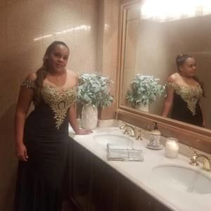 Meet your Posher, Gladis